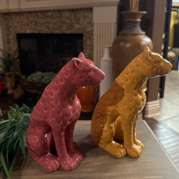 Yellow and Pink 10 Inch Ceramic Leopard Figurines. - Picture 8 of 8